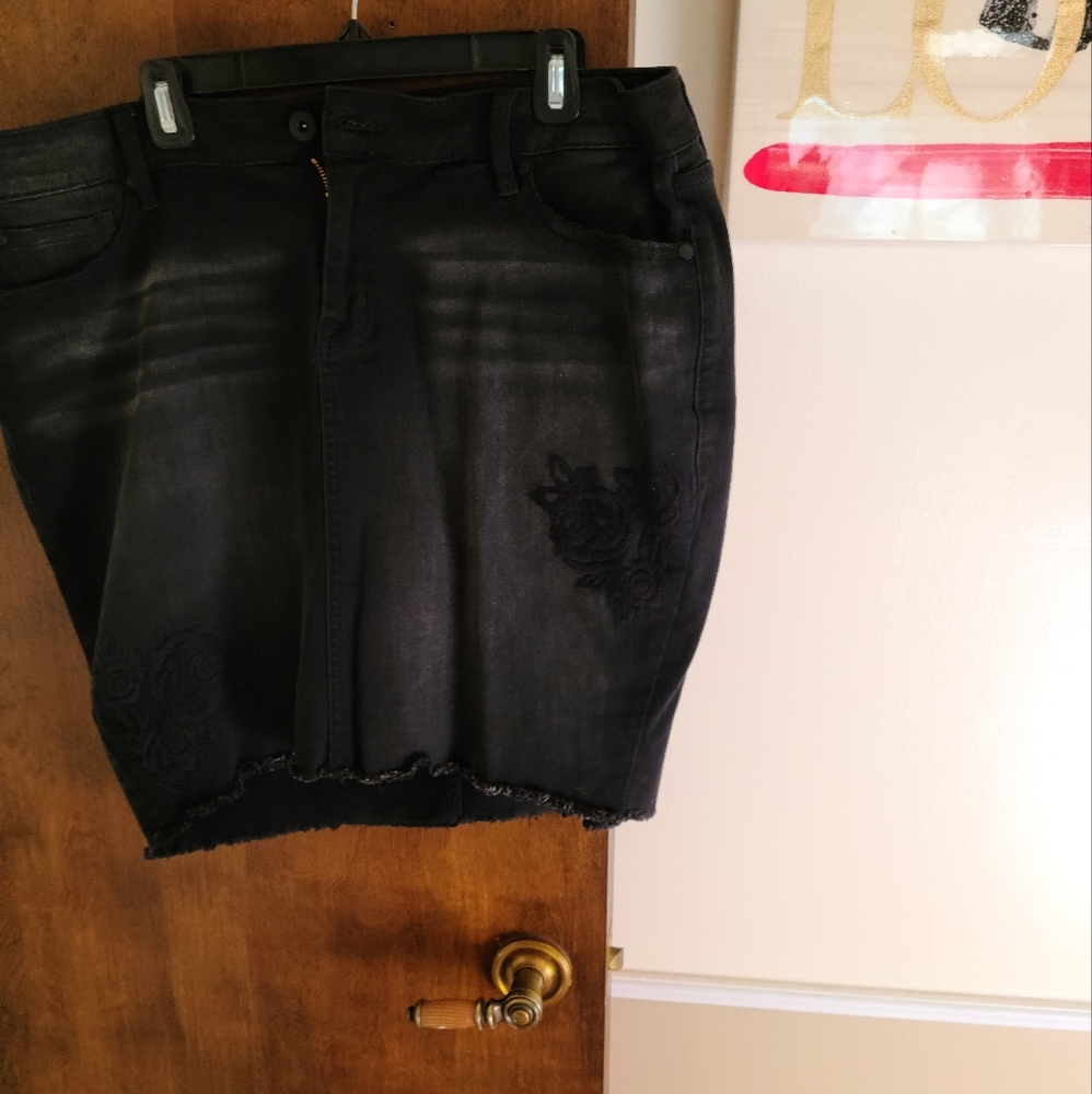 Black Skirt